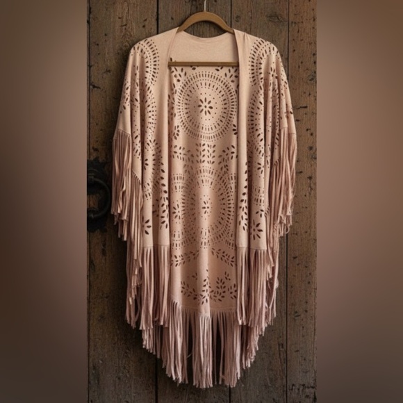 bagatelle Sweaters - Bagatelle City Pink Faux Suede Lasercut Fringe Cape Shrug Size XL